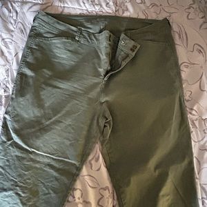 Old Navy pixie pants